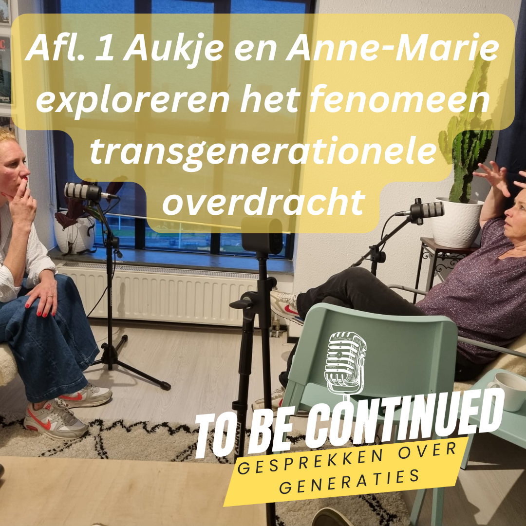 Aukje en Anne-Marie in de podcast studio